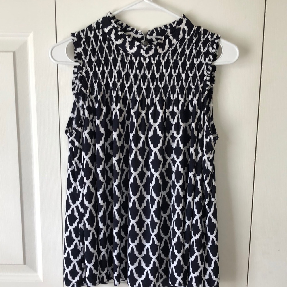 Crown & Ivy Top